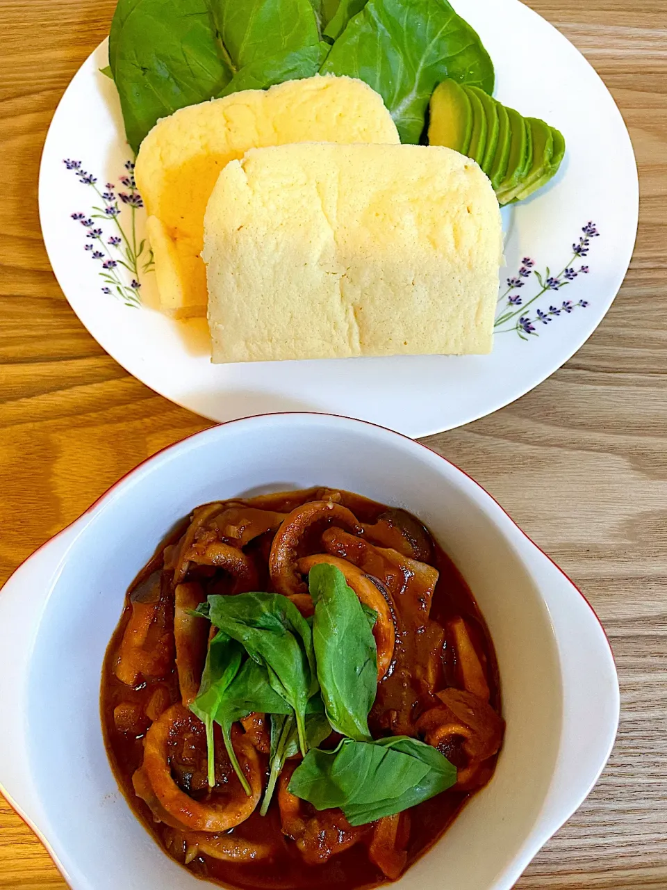 イカと夏野菜のトマト煮、おからパウダーの蒸しパン|penseesさん