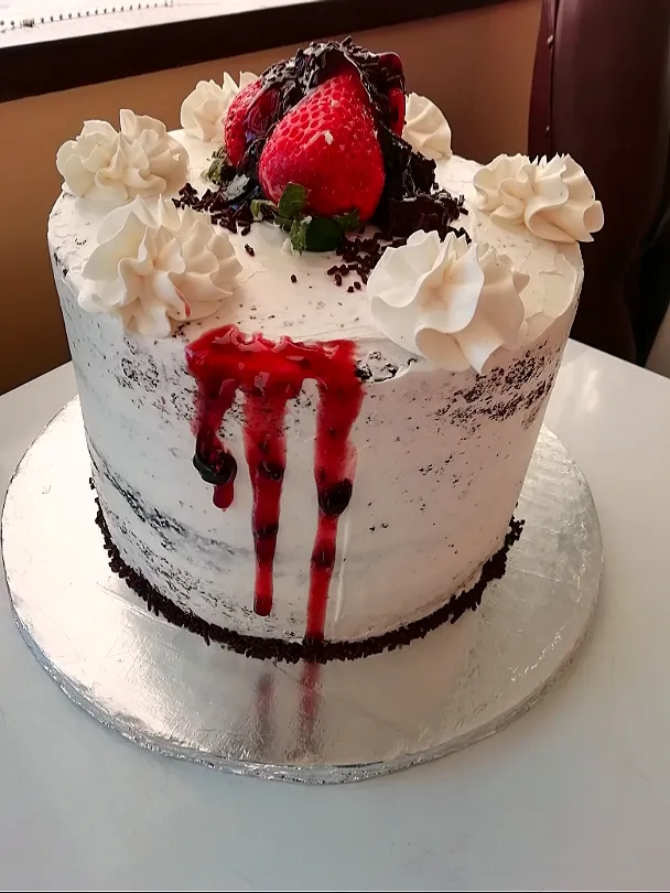 Semi Naked Black Forest Cake|Teeさん