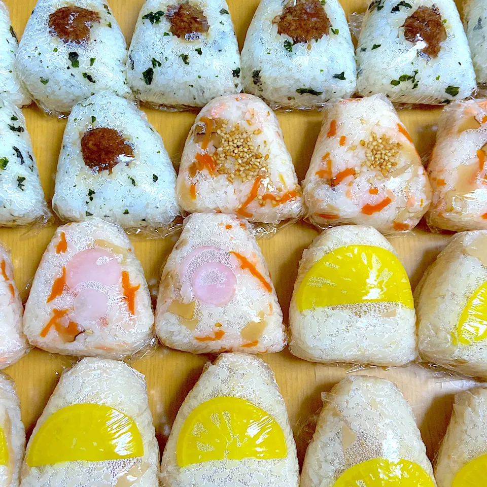 Snapdishの料理写真:さっちゃんオニギリ🍙|サチ😊さん