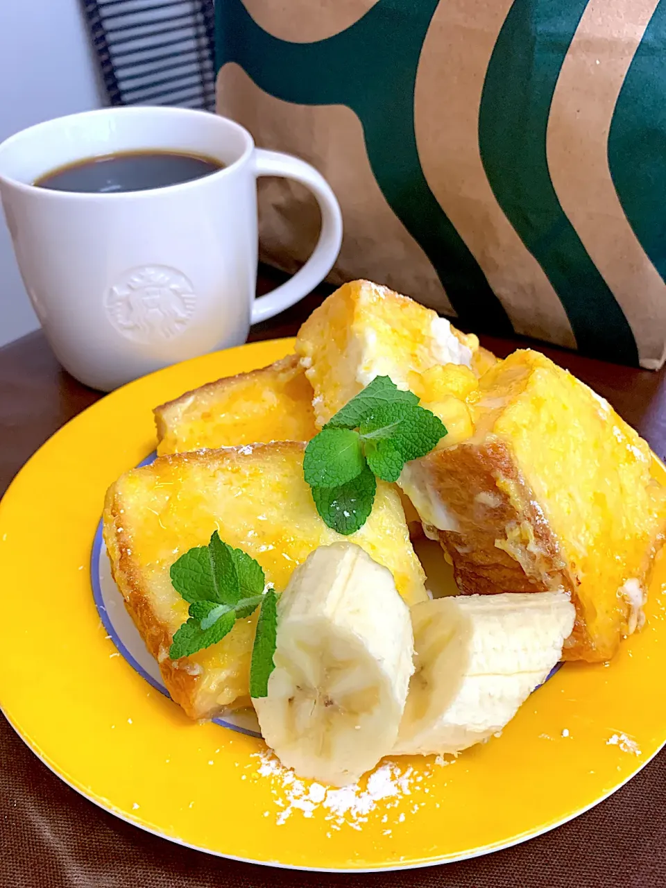 甘いフレンチトーストに相性抜群のコーヒー☕️|のぶさん