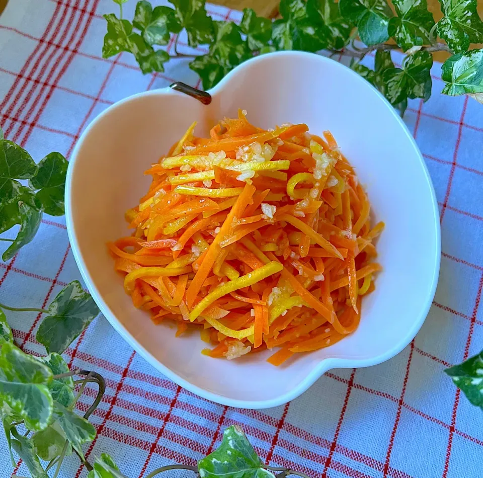 🥕我が家の定番人参サラダ🥗|Hollyさん