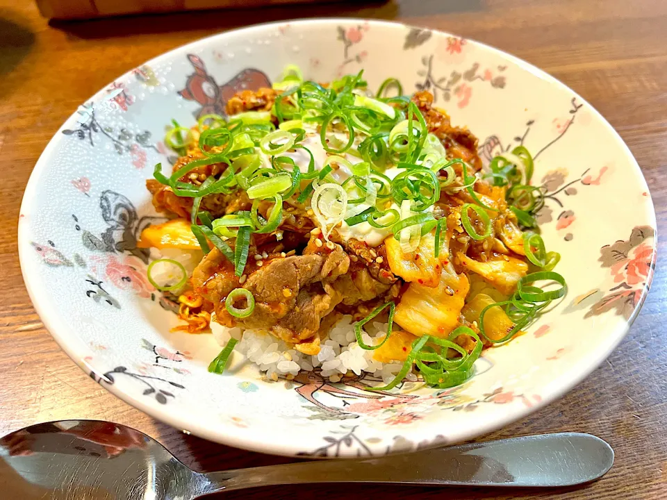 豚キムチ丼|ちろるろさん