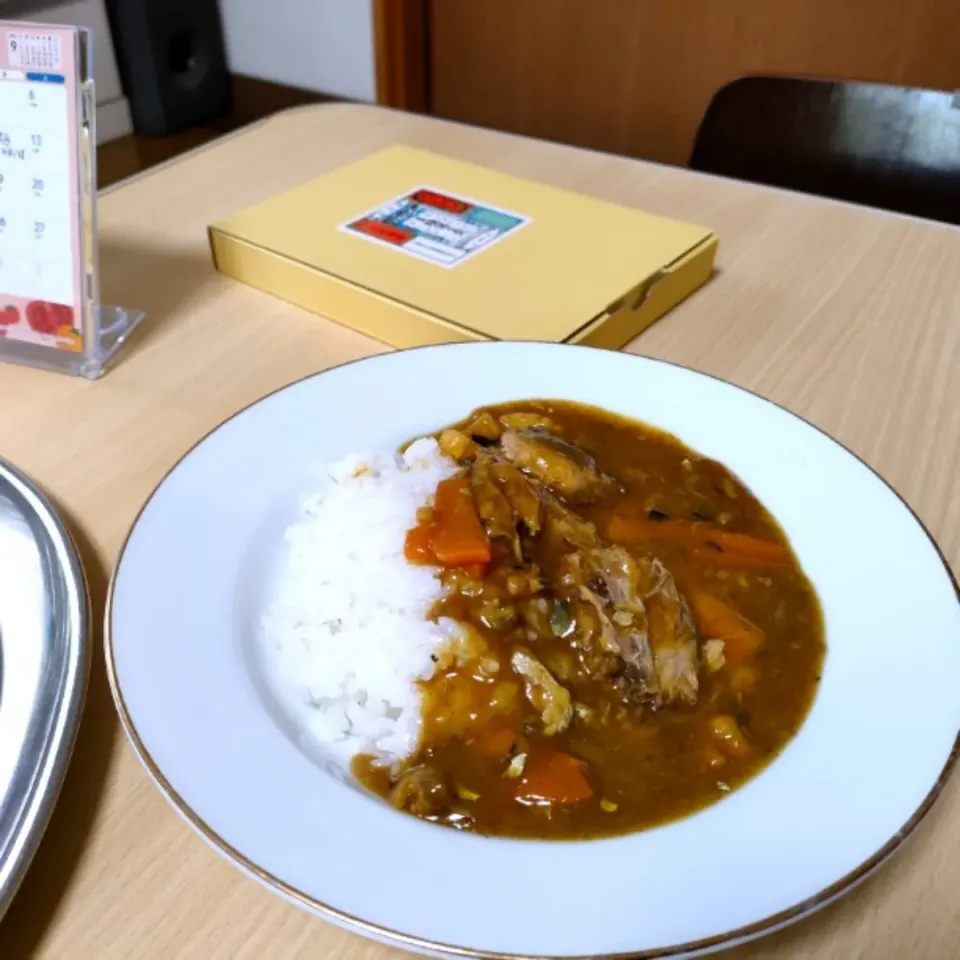 さば味噌煮缶カレー。|ariyo4200さん