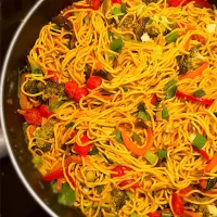 Snapdishの料理写真:Veggie Chow Mein|T.E.Dennisさん