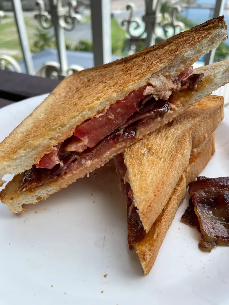 Bacon, Tomato Sandwich|Chris Shannonさん