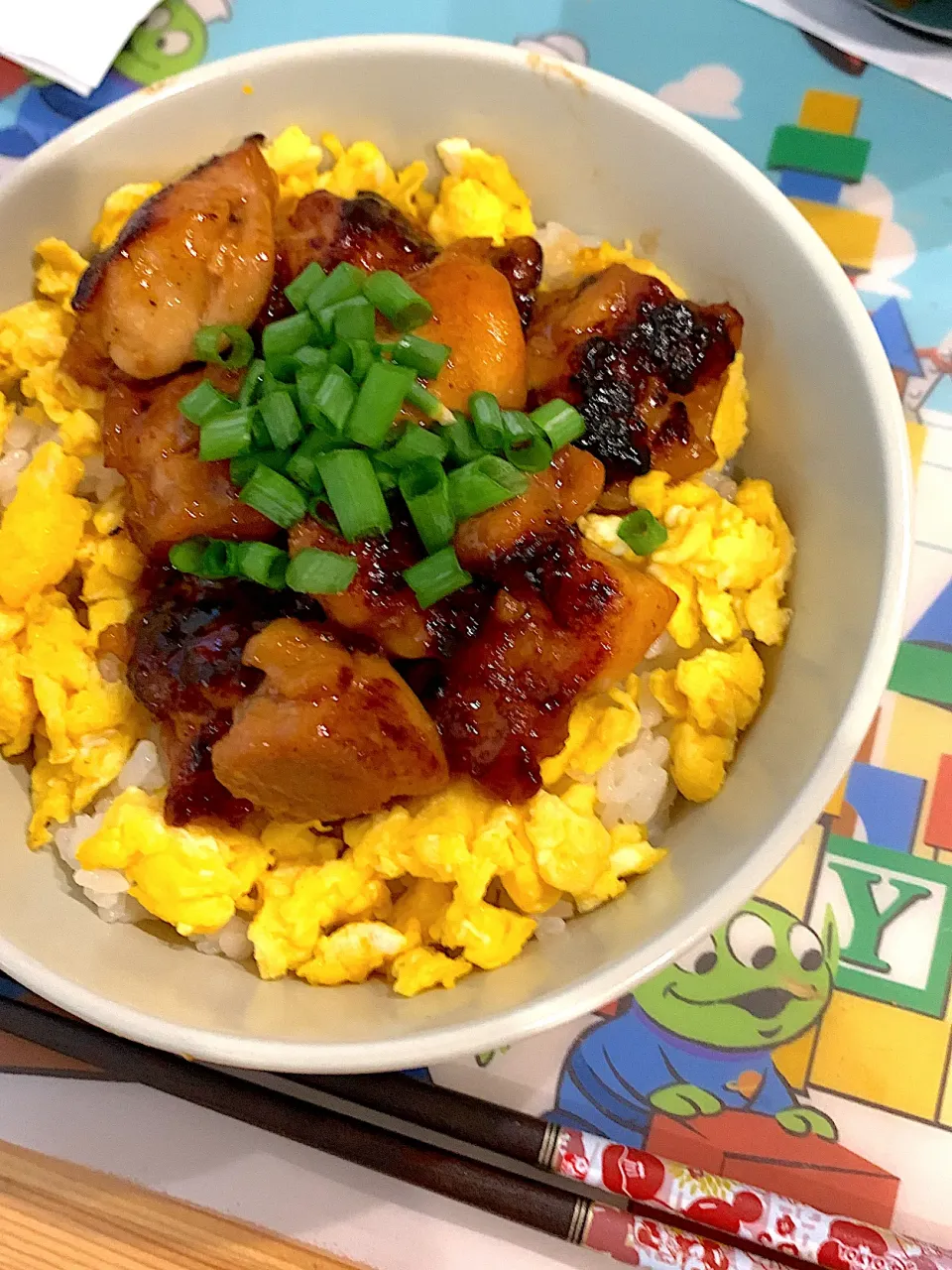 焼き鳥丼|ぺろたんさん