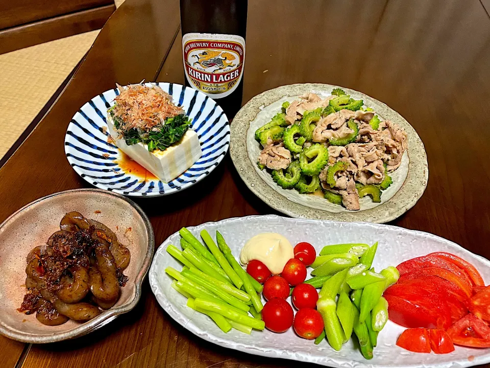 Snapdishの料理写真:2022.8.9 ゴーヤと豚バラ肉のスタミナ炒め🍻🍻🍻|ゆみずさん