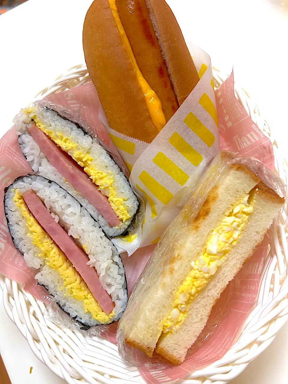 娘の朝昼弁当🍙🥪🌭|日野久美さん