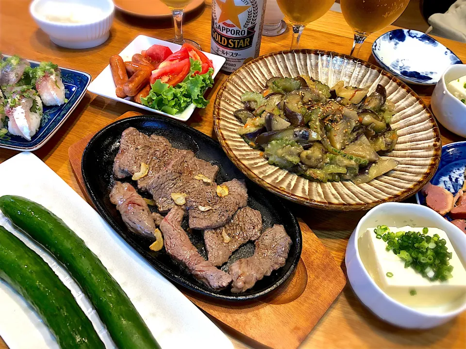 Snapdishの料理写真:茄子とゴーヤのこねり　牛ハラミステーキ　etc|じゅんさんさん