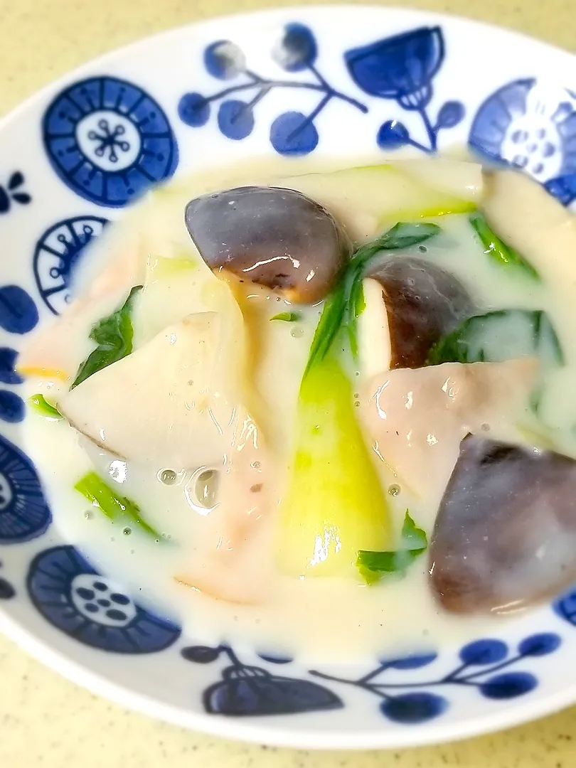 青梗菜とハムのクリーム煮|ぱんだのままんさん