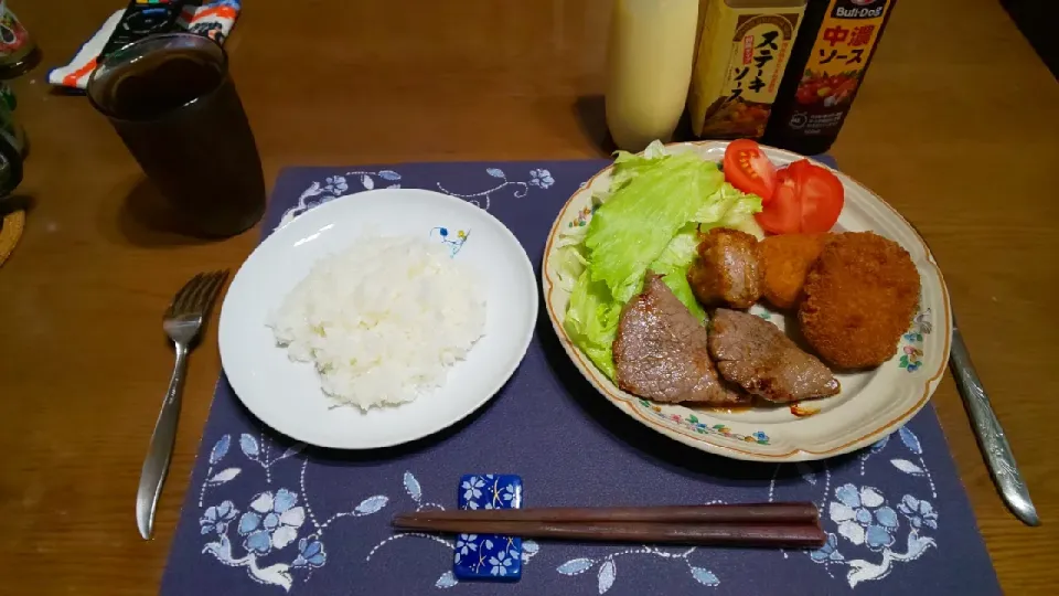 米国産アンガス牛モモ肉ステーキと揚げ物プレート(夕飯)|enarinさん