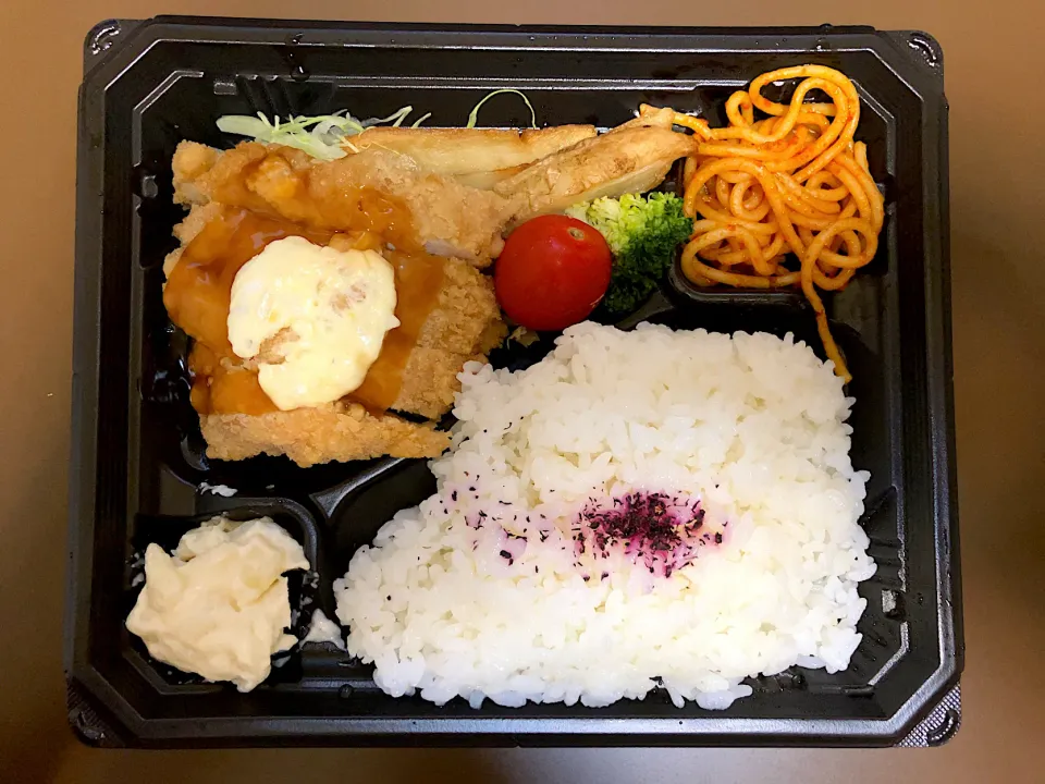 チキン南蛮弁当|ばーさんさん