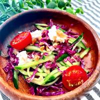 紫キャベツと新鮮きゅうりのサラダ