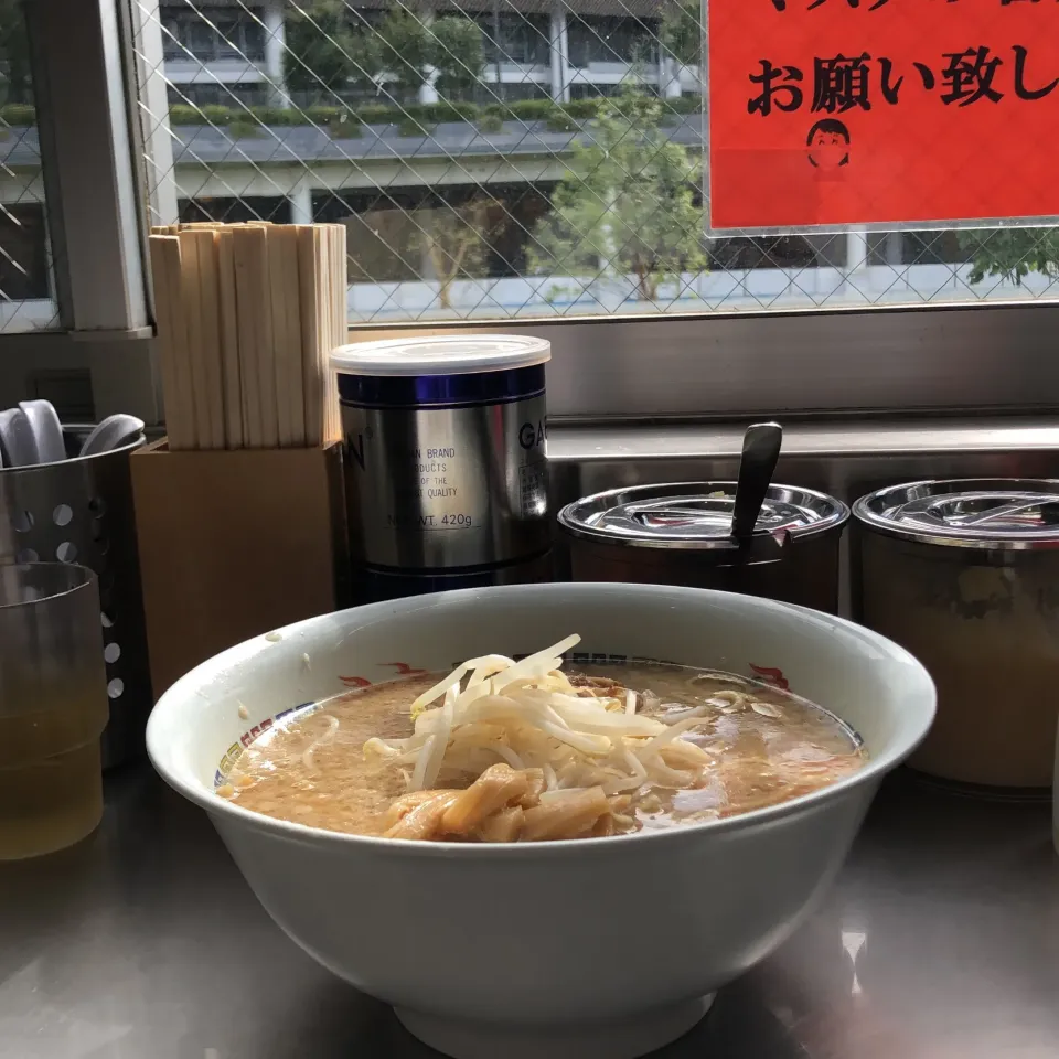 ＃朝ラー　今日は少し調子悪く　完食できるか微妙な　＃夜勤明け　の ＃ラーメン　＃ホープ軒|Hajime Sakaiさん