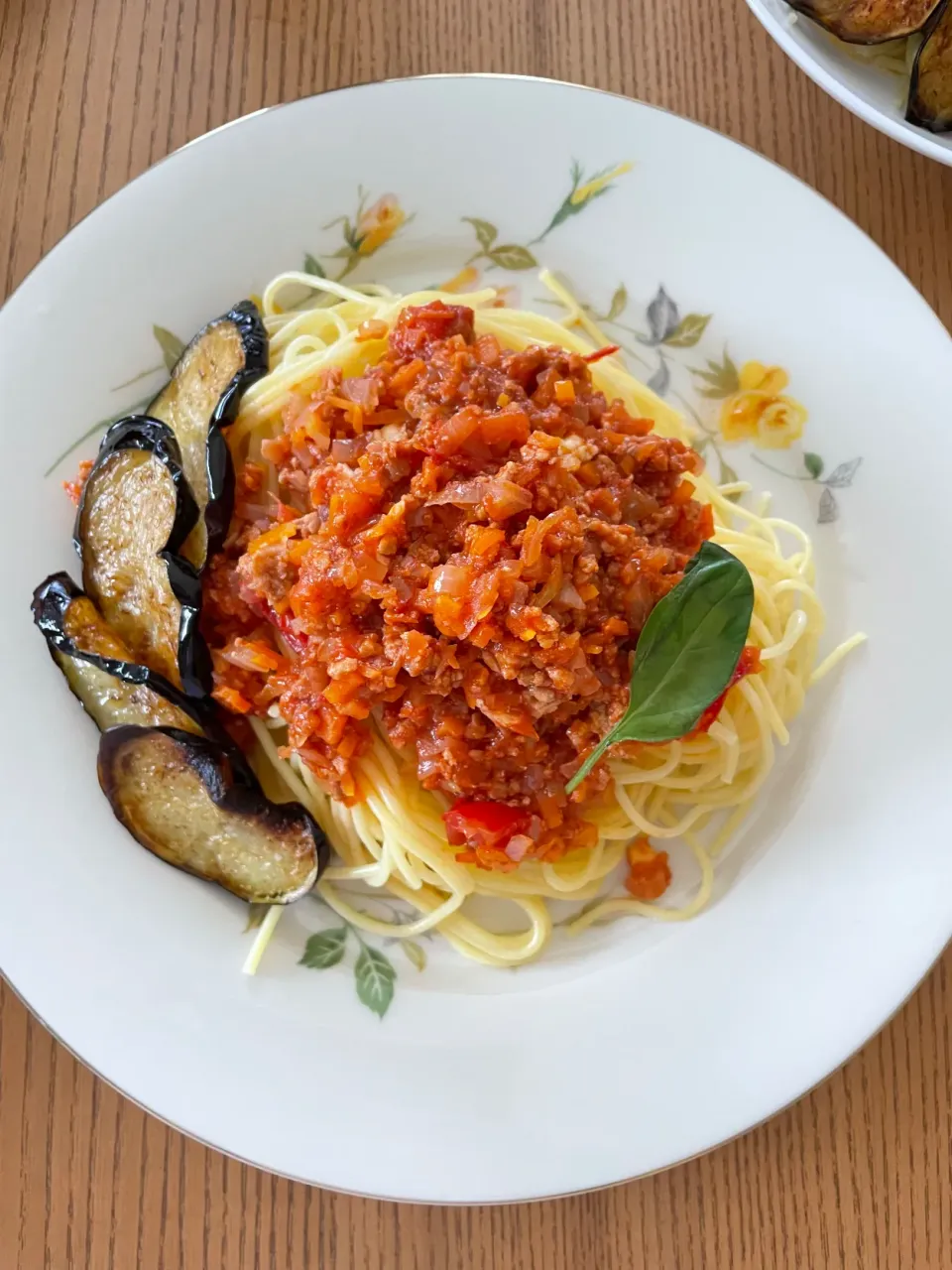 茄子とミートソースのスパゲッティ🍝|な。さん