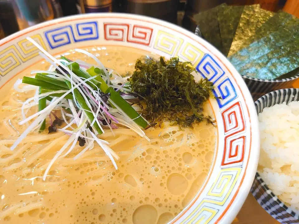 Snapdishの料理写真:【夏季不定期限定】
我的中華そば 机上の空論。
冷や牡蠣蕎麦  (950円)
＋のり  (5枚、100円)
＋ライス  (130円)
@東十条7分
(赤羽から徒歩26分)
22169|大脇さん