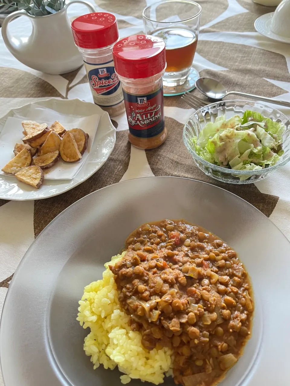 レンズ豆のカレーとジャガから揚げ|cherさん