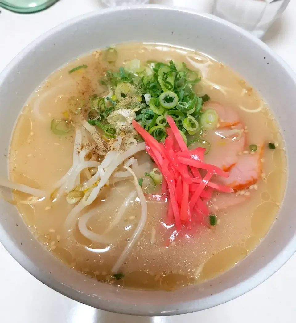 Snapdishの料理写真:元祖長浜ラーメン|あきもんさん