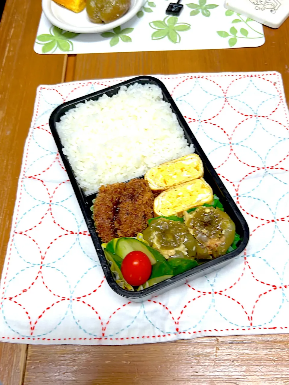 Snapdishの料理写真:8月12日金曜日ピーマン肉詰め弁当|アッキーさん