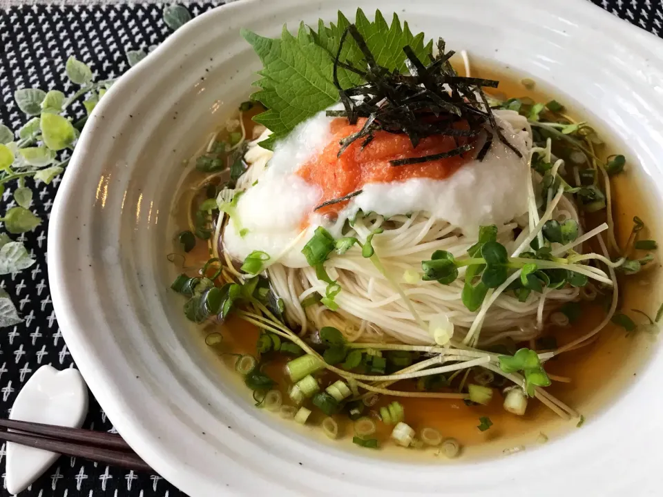 明太子&とろろのぶっかけそうめん♡|まなまな♡さん