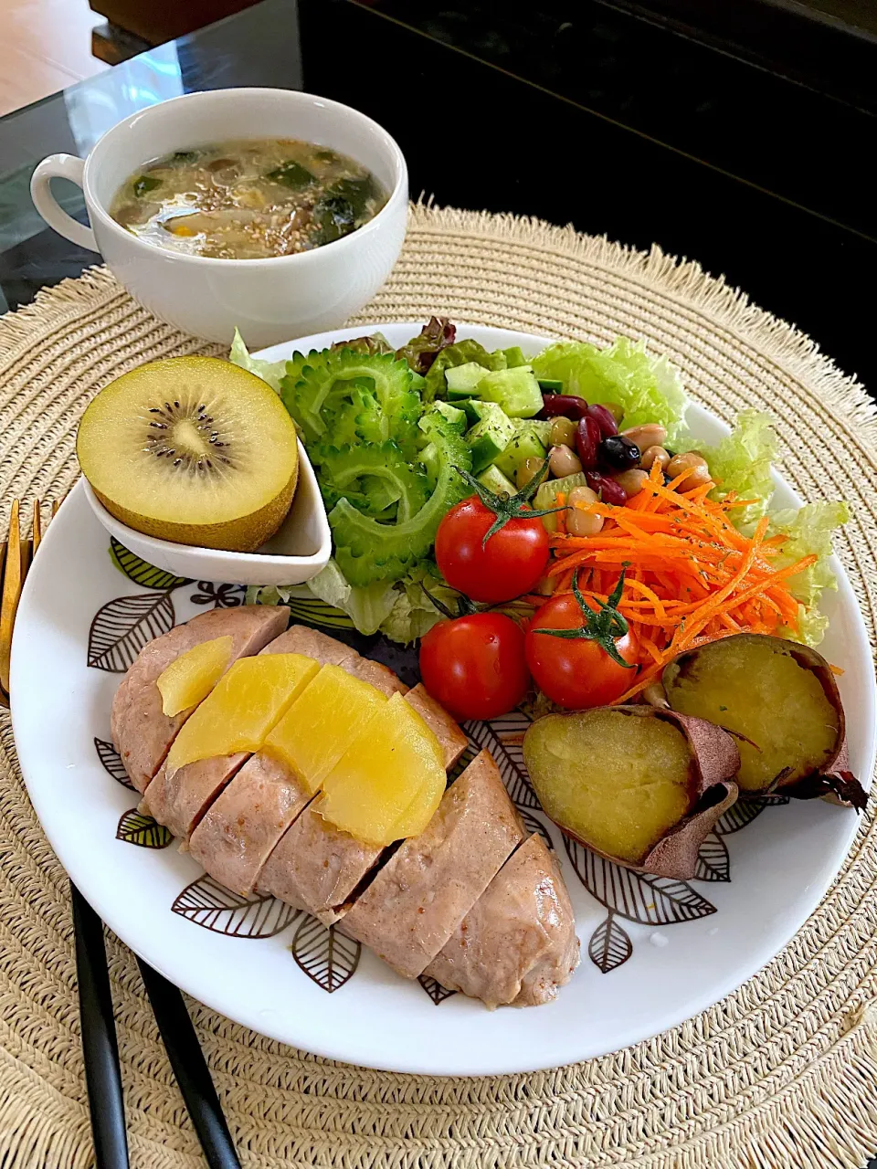 Snapdishの料理写真:ゆかりさんの料理 サラダチキンプレート👌|ゆかりさん