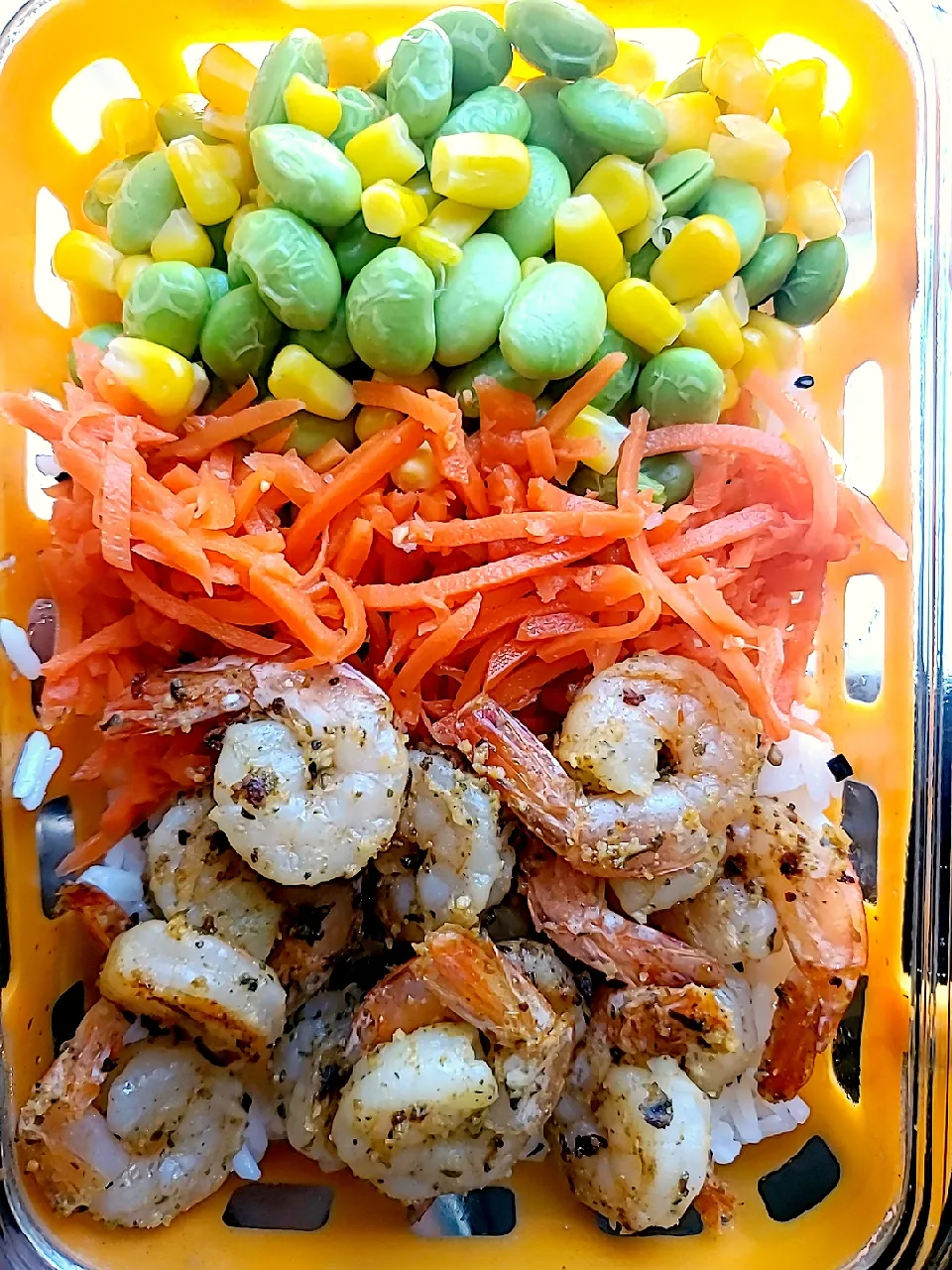 Fermented Carrots, Steamed Corn & Mukimame, Furikake Rice & Citrus Shrimp|Ashさん