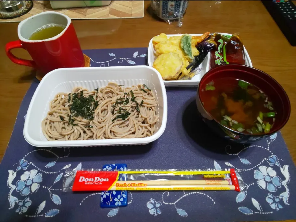 Snapdishの料理写真:どんどん弁当の『なす天ざる弁当』600円(昼飯)|enarinさん