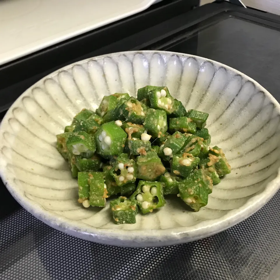 オクラの胡麻和え|sanaeさん