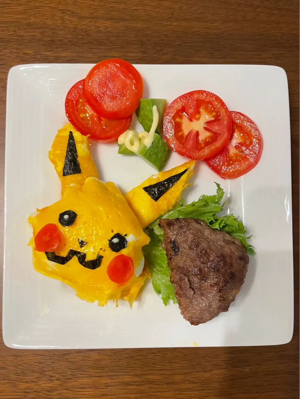 Snapdishの料理写真:ハンバーグとピカチュウ|みーぬさん