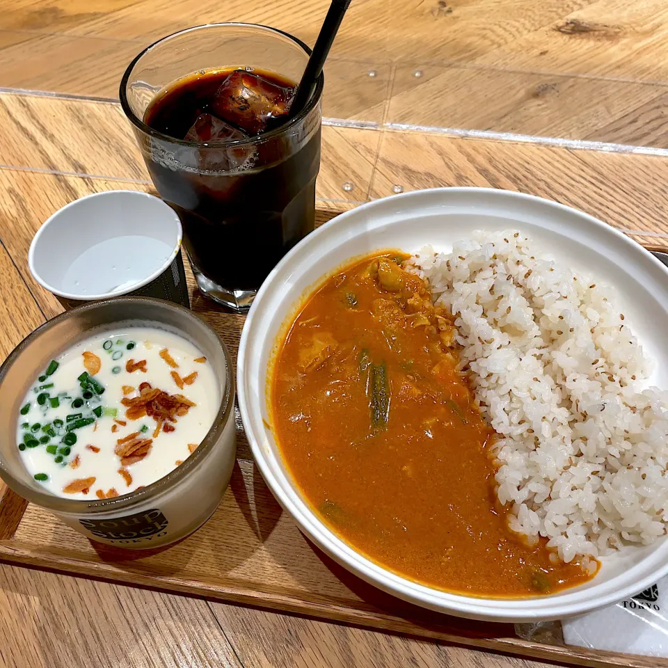 Snapdishの料理写真:バターチキンカレー
ヴィシソワーズ
アイスコーヒー|T. Wonderさん