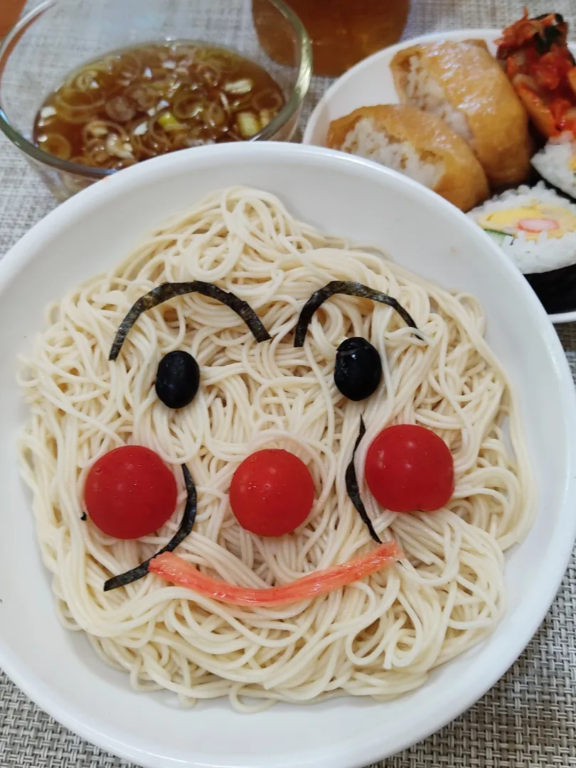 Snapdishの料理写真:素麺とアンパンマン

12日のウークイで余った料理もこれで最後。
素麺と一緒に食べちゃいましょー。
せっかくだからアンパンマンにしちゃいましょー。|Rピージャーさん