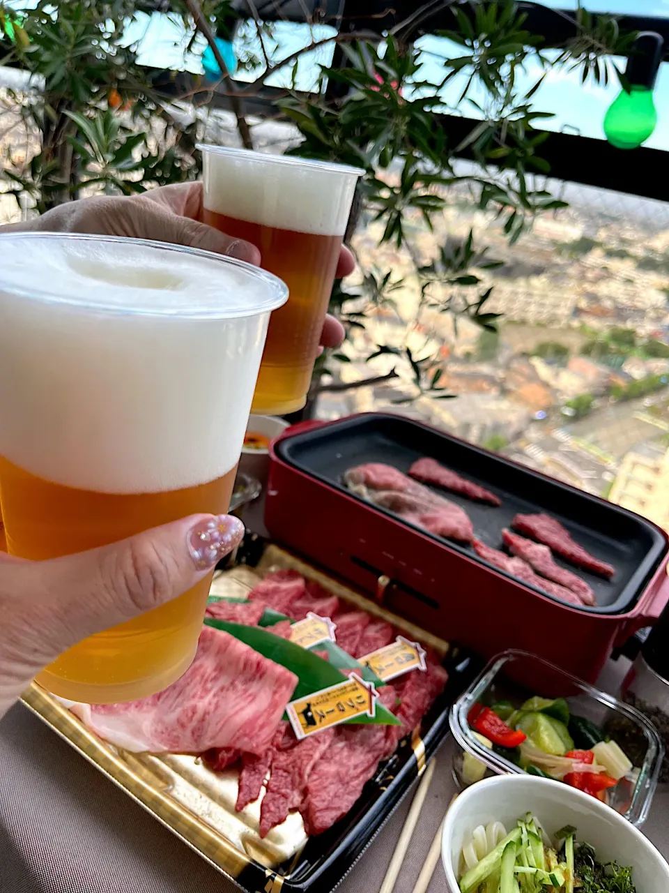 Snapdishの料理写真:テラスでBBQ 暑いけど…暑くないとビールが美味しくないよね。|izunさん