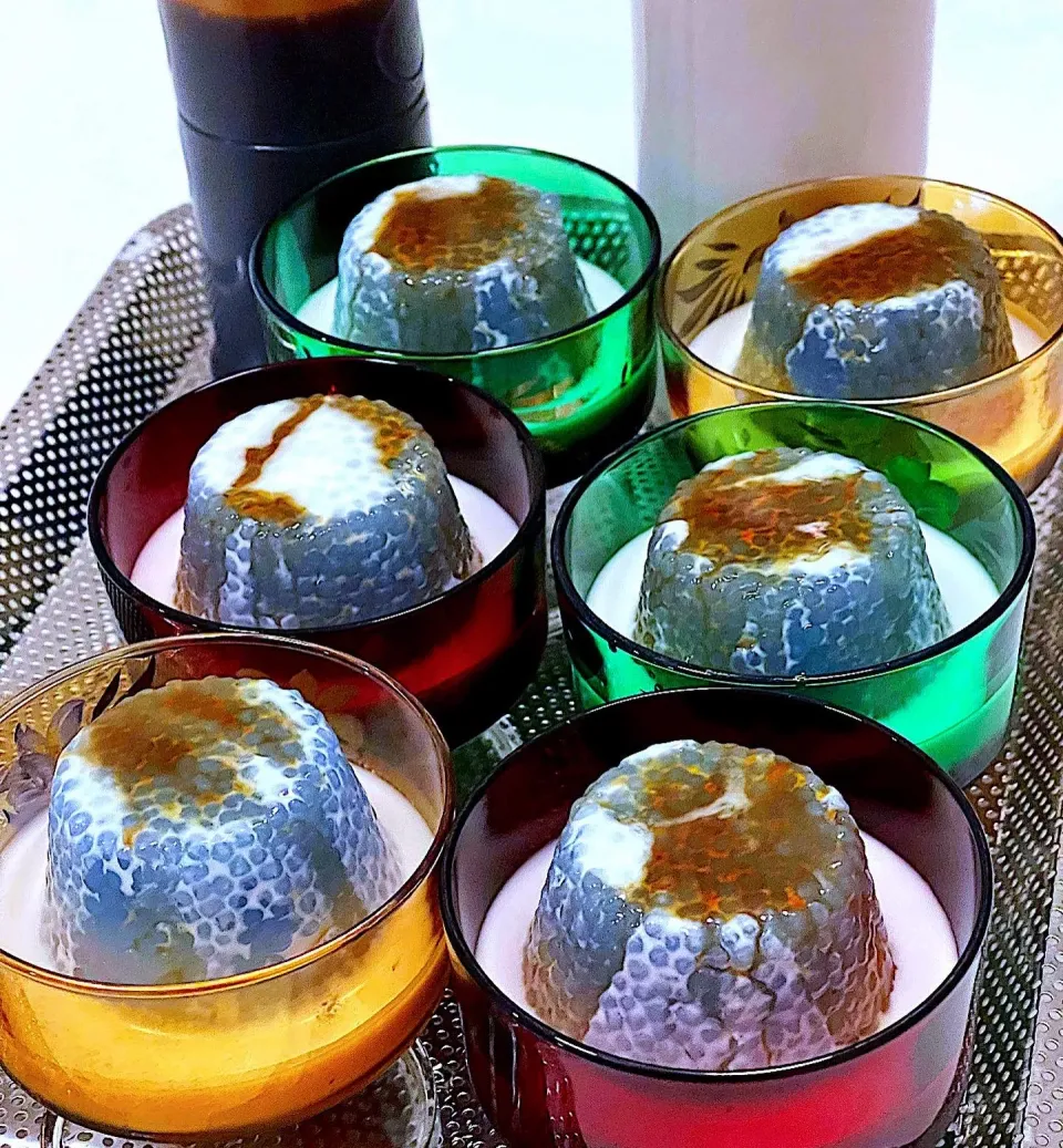 Blue pea sago pudding with coconut milk and gula melaka|12Dragonさん