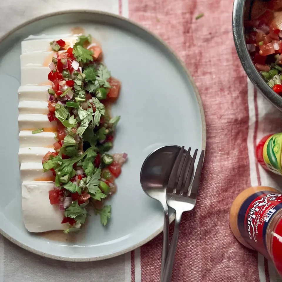 サルサ豆腐   🟠まるさんの料理 MCオールシーズニングで フレッシュサルサ🍅🧅🫑🌶 Salsa Cruda/Pico de Gallo|まる(丸大豆)さん