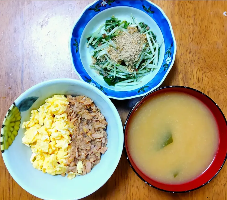 2022 0813　ツナそぼろ　水菜のおひたし　豆腐とわかめのお味噌汁|いもこ。さん