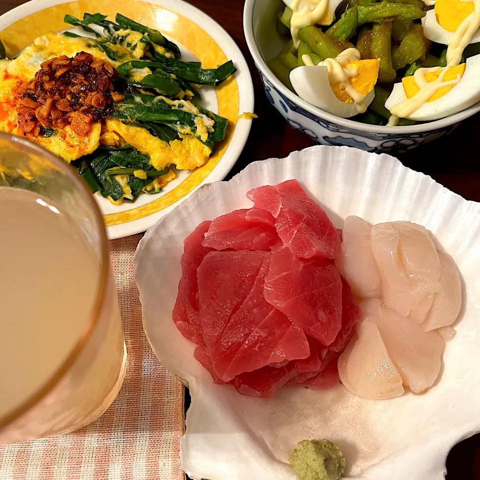 Snapdishの料理写真:今日はお刺身の日に乾杯🍻|ワイントンさん