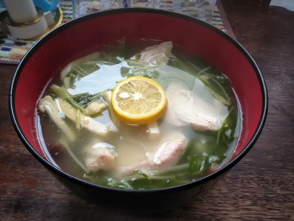 昨夜のお吸い物に鶏むね肉を加えて、そうめんで煮麺にしました|にんにくと唐辛子が特に好き❤️(元シャリマー)さん