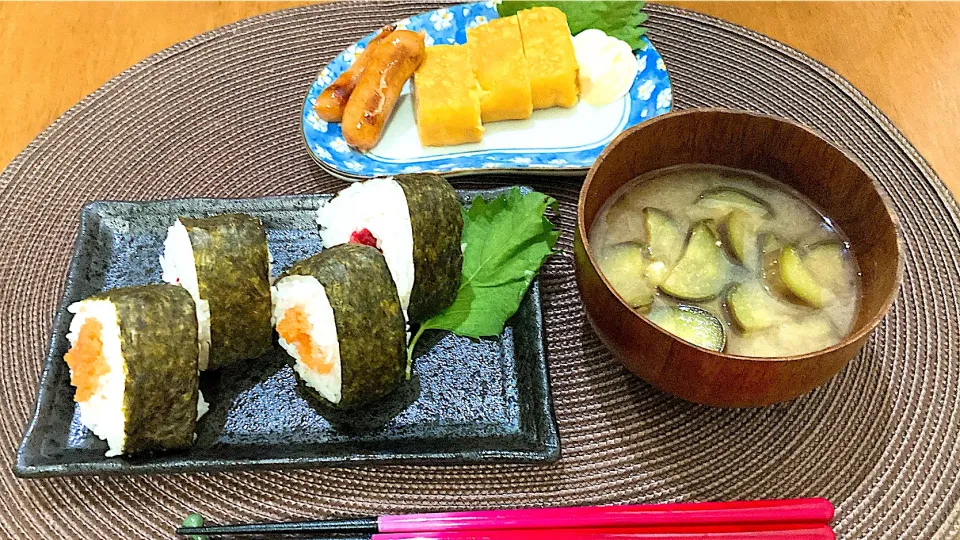 Snapdishの料理写真:おにぎり定食|ゆうかさんさん