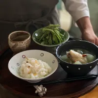 夏風邪、夏バテに簡単薬膳♡冬瓜と鶏手羽先の薬膳スープ／生姜と松の実の炊き込みご飯|ikura @ikura888さん