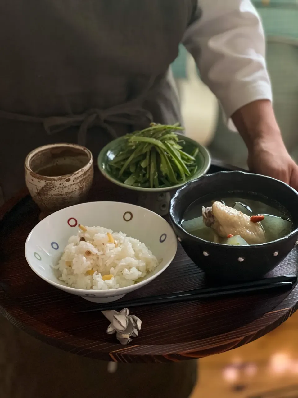 夏風邪、夏バテに簡単薬膳♡冬瓜と鶏手羽先の薬膳スープ／生姜と松の実の炊き込みご飯|ikura @ikura888さん