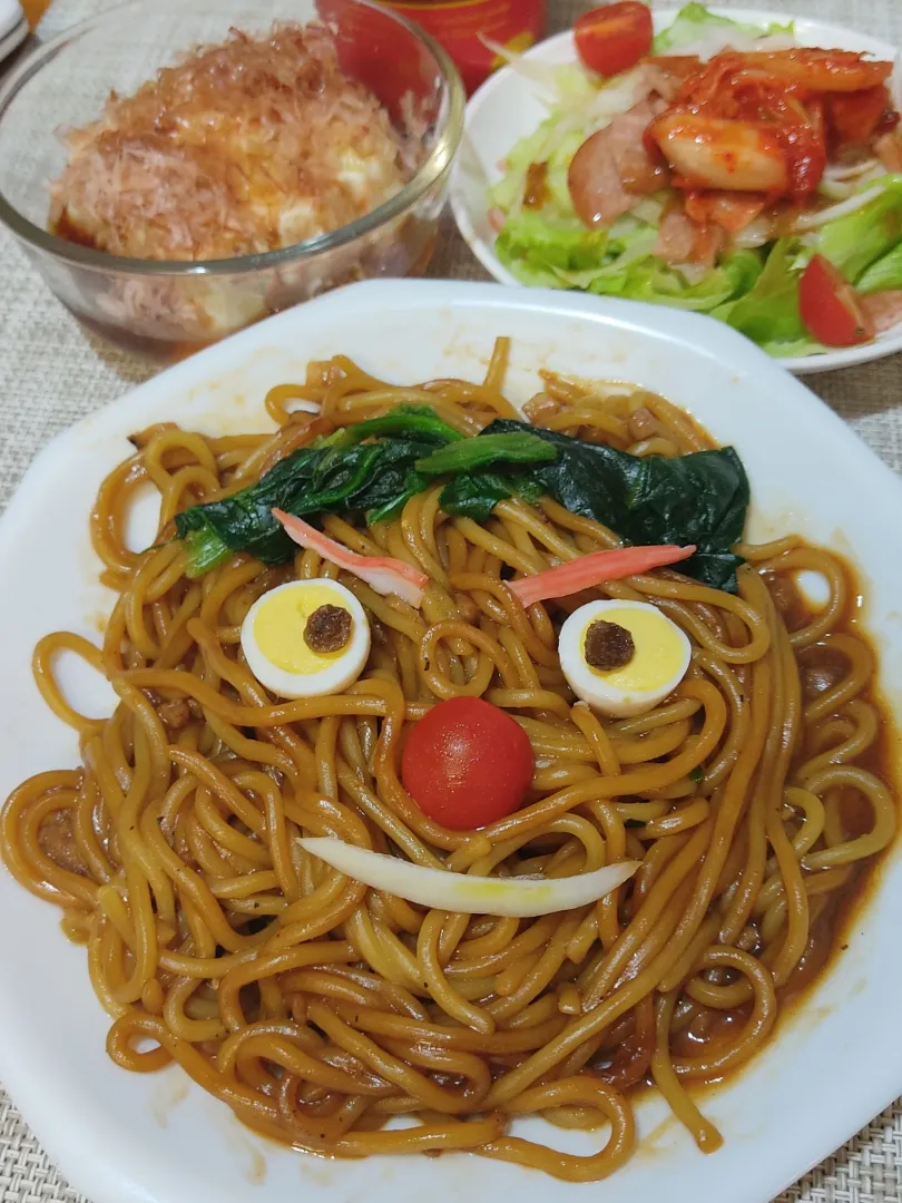 ジャージャー麺を作りながら

なんとなーく、ちびくろサンボを思い浮かべながら作りました。
そういえば、この物語には差別問題があったような気がします。
サンボが黒人の蔑称になるため、アメリカでは廃刊になったとか。
少なくとも私には記憶に残る絵本でした。|Rピージャーさん