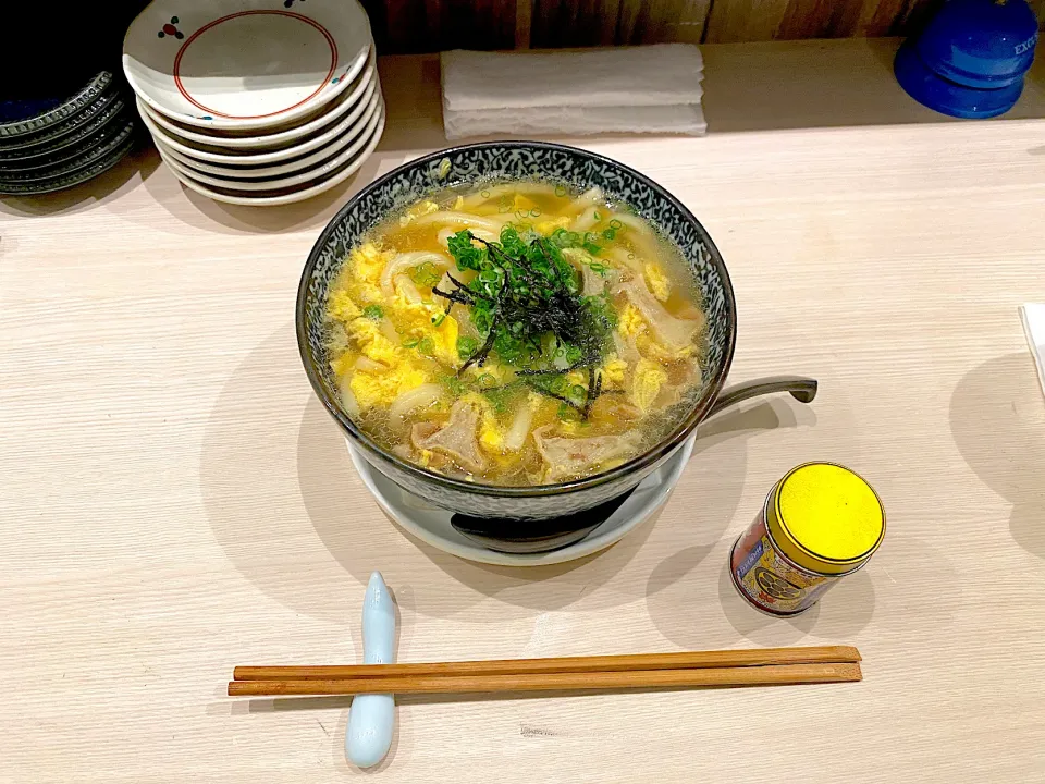 Snapdishの料理写真:締めの牛カスうどん🌈(ﾟДﾟ)ウマーウマウマ過ぎダバスNOWです🌈 ©dabasyu|dabasyuさん