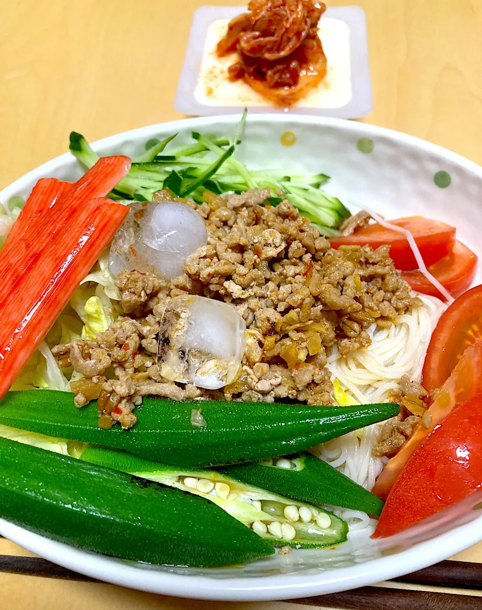 単身赴任中の男飯(肉味噌ソーメン)|おおもりの星さん