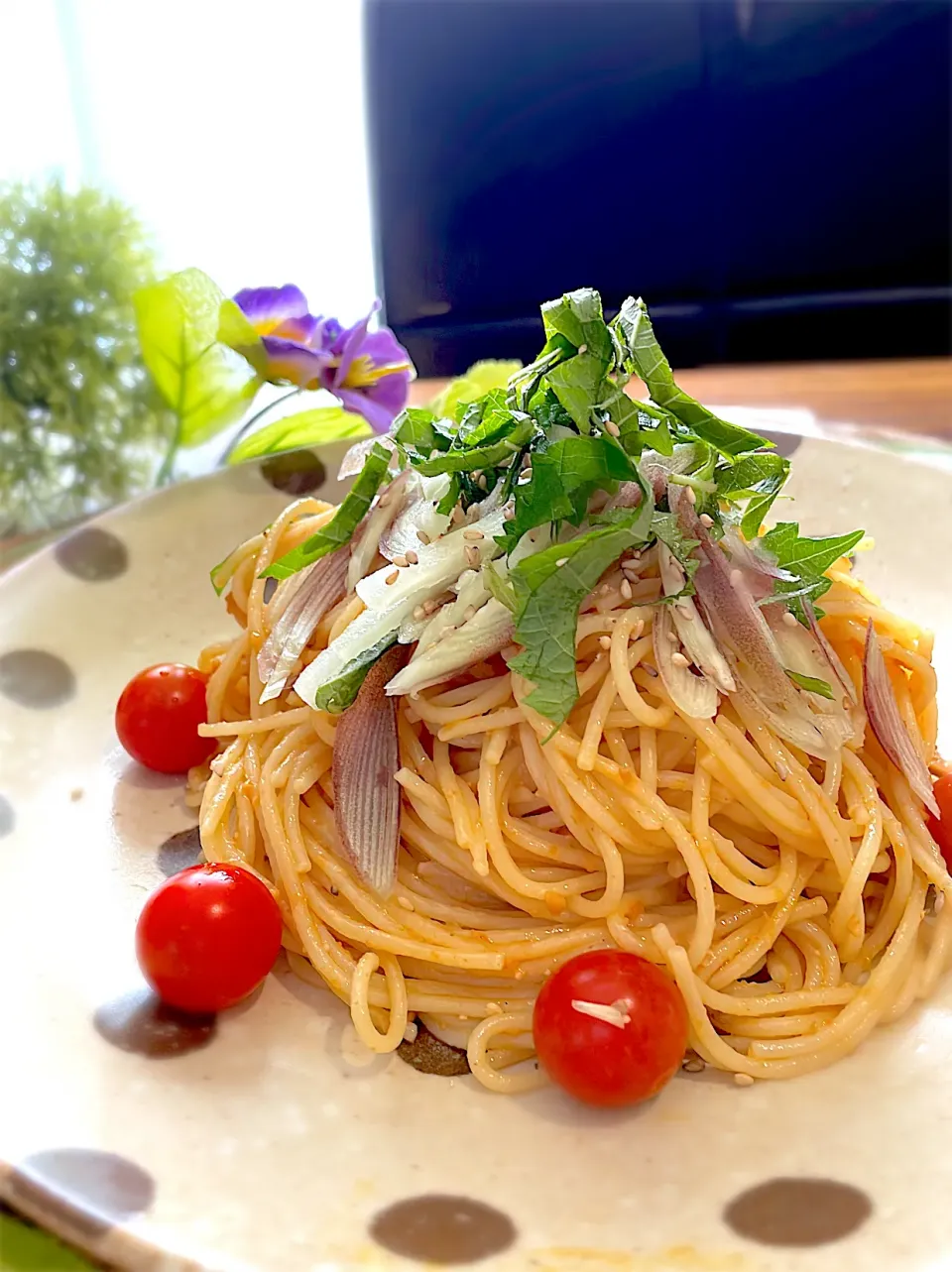 茗荷と庭で採れた青紫蘇の和風パスタ・|🌼はなちゃん🌼さん