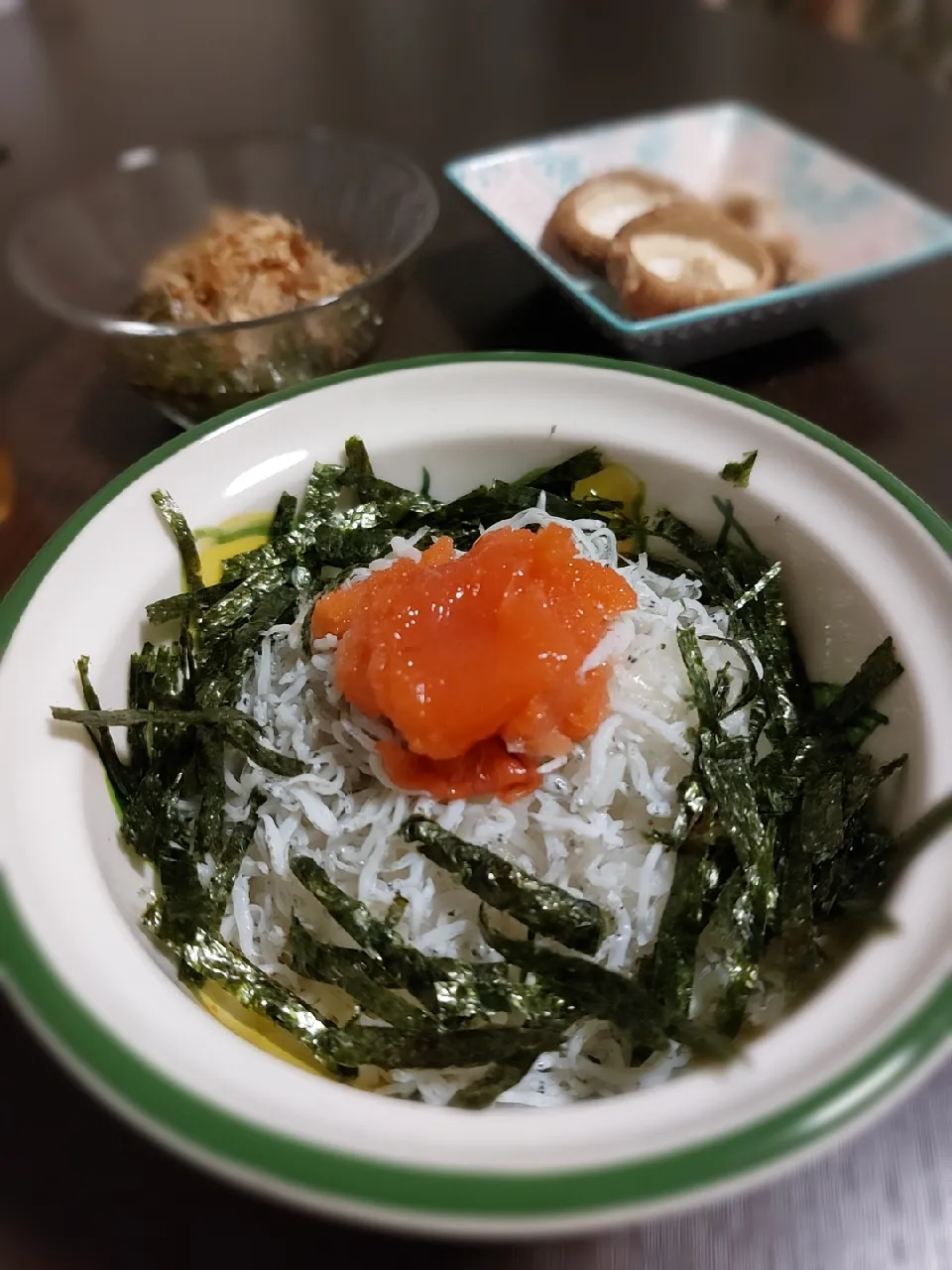 たらこたっぷりしらす丼|きつねさん