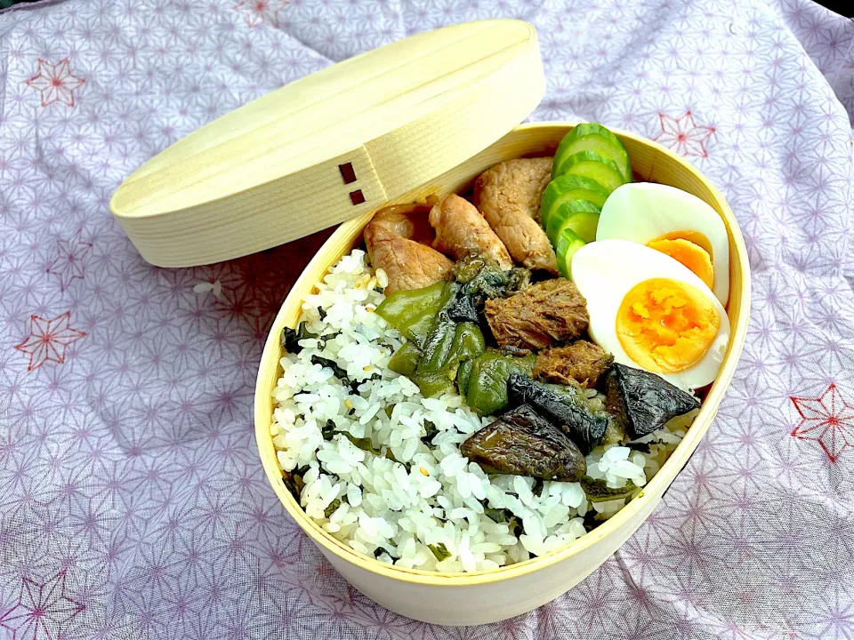 Snapdishの料理写真:【お弁当】生姜焼き&ナス味噌炒め|ワタルキャンプさん