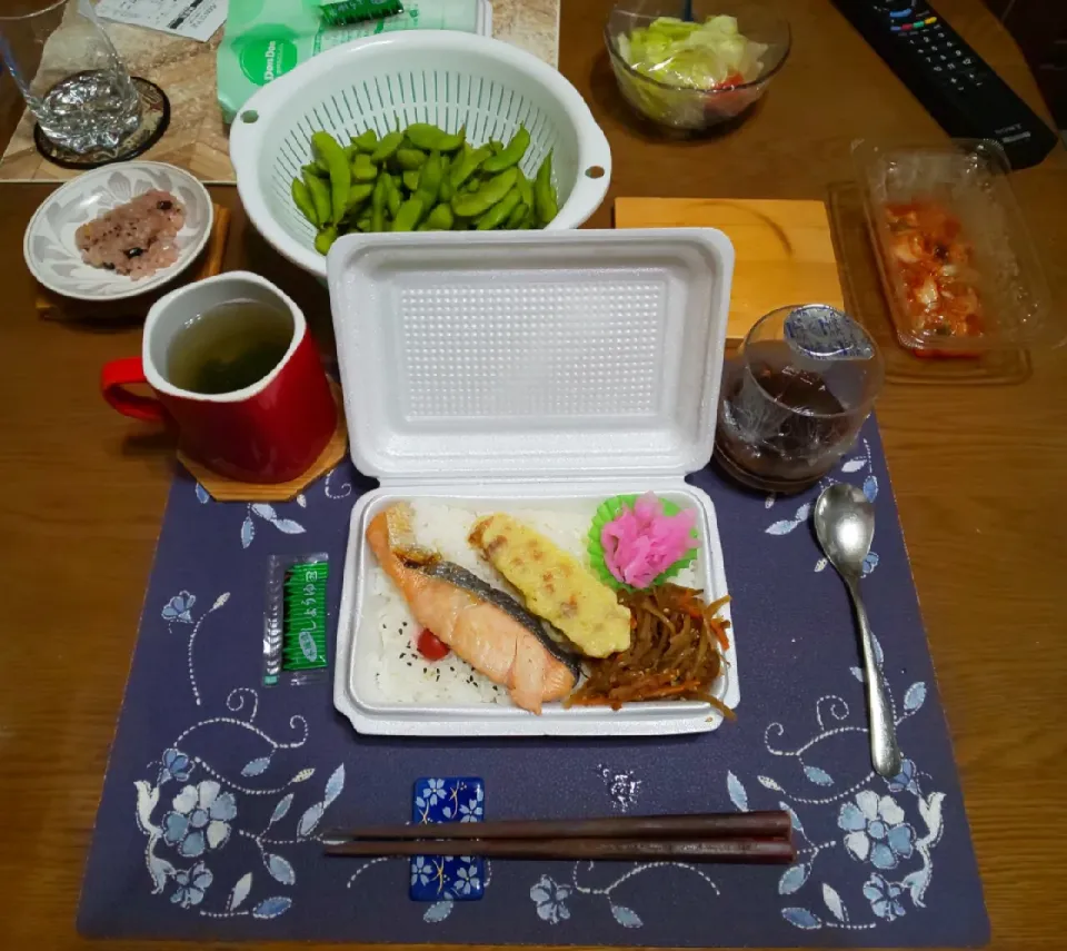 しゃけ弁当(どんどん弁当)(昼飯)|enarinさん