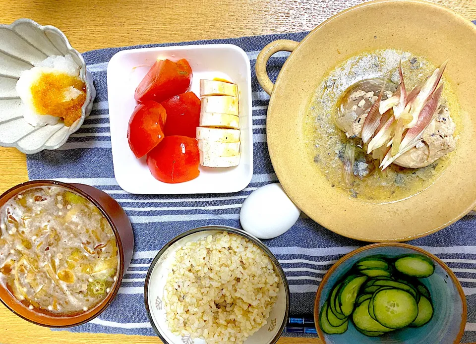 サバ缶茗荷オイル🐟、長芋とトマト🍅、かきの木茸とオクラと切り干し大根の味噌汁、大根おろし|1614さん