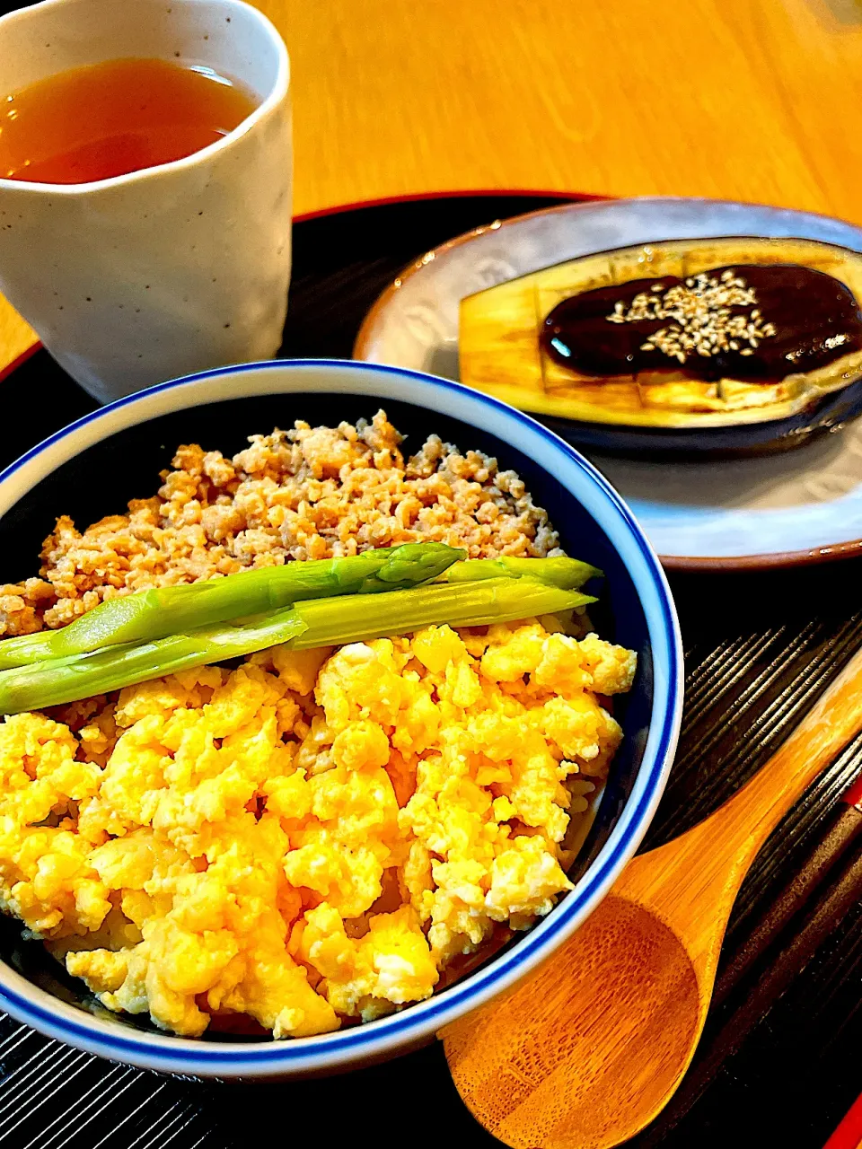 三色丼と米茄子の味噌田楽|Mikaさん