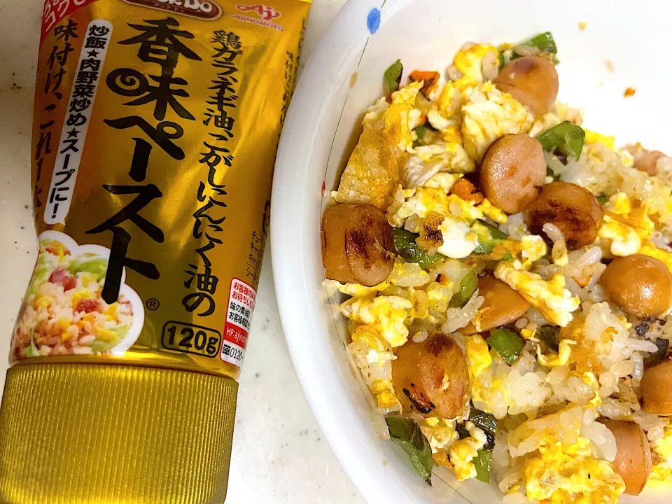 Snapdishの料理写真:香味ペーストを使って炒飯|ころりんさん